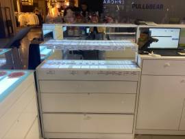 Mobilier insula comerciala insula Mall magazin tip