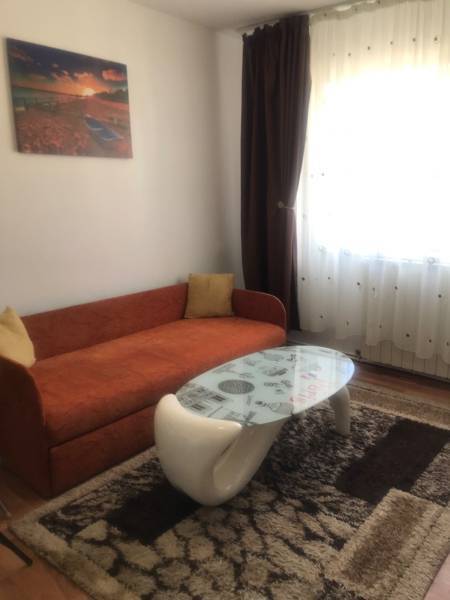 Garsoniera de inchiriat, centru