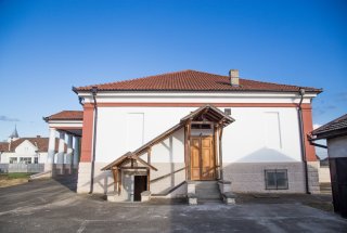 Conac renovat,, evaluat in primele 10 