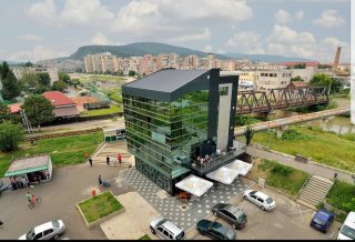 Imobil comercial,birouri,penthouse,central Rm  Vl