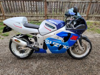 SUZUKI GSXR 600 ! ca NOU