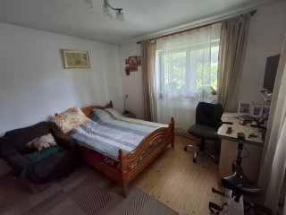  Vand apartament 3 camere in Baile Herculane,garaj