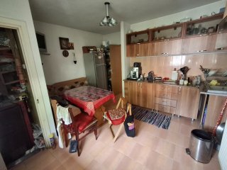  Vand apartament 3 camere in Baile Herculane,garaj