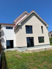 Vand duplex modern, nou, bine construit - Salicea 
