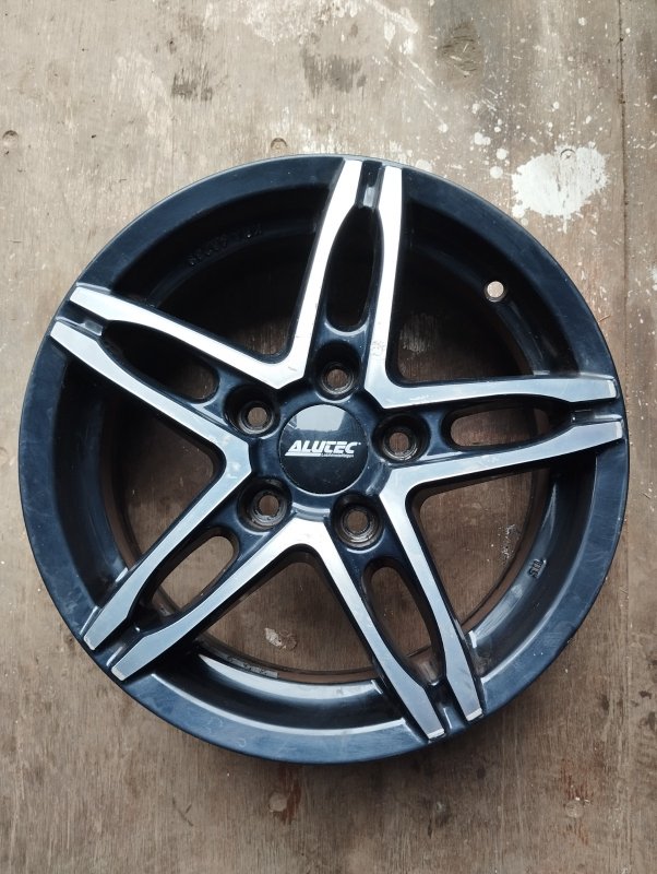 Jante aliaj 15 zoll marca Alutec, gama Vw, Seat, S, Bacu
