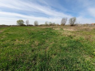 vand teren intravilan sat Dumitrana 3 parcele 