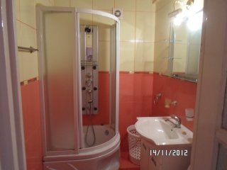 Vind apartament 2 camere 