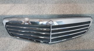 Grila radiator Mercedes Benz Clasa C W204 , Bacu
