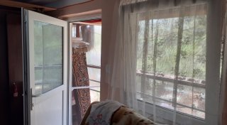 Vand casa noua de vacanta cu o camera plus mansard