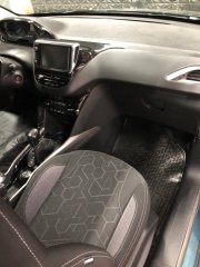 Vand auto Peugeot 2008