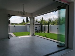 Sisteme complete de închidere cu sticlă glisantă 