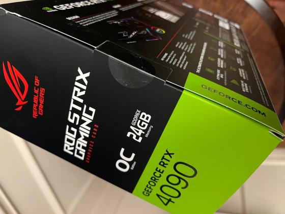 De vânzare ASUS ROG Strix GeForce RTX 4090 OC 24 GB GDDR6X
