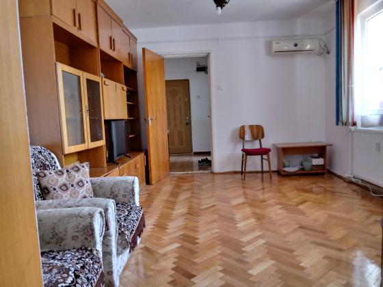 Vând apartament 2 camere confort 1 etaj 4/4 Ploieşti zona Nord Cătinei