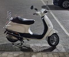 Vespa LX 50 4T 2009 ALB perlat