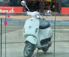 Vespa LX 50 4T 2009 ALB perlat